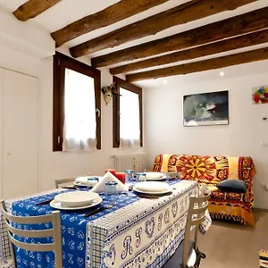 Appartement In The Heart Of 2017, Venise